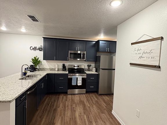 3rd image of 2625 Aldrich Rd #B