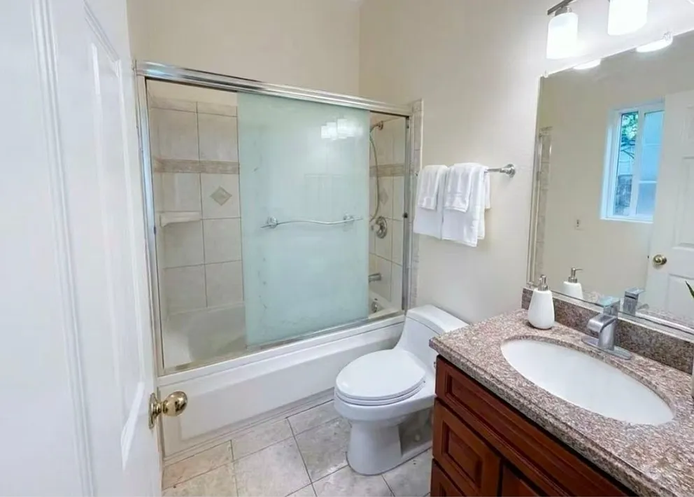 1 bed, 3135 sqft, $1,400 — Photo 2
