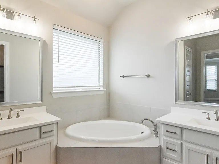 16696 Trumpet Vine Rd — Photo 13