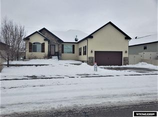 516 Talladega Dr, Rock Springs, WY 82901