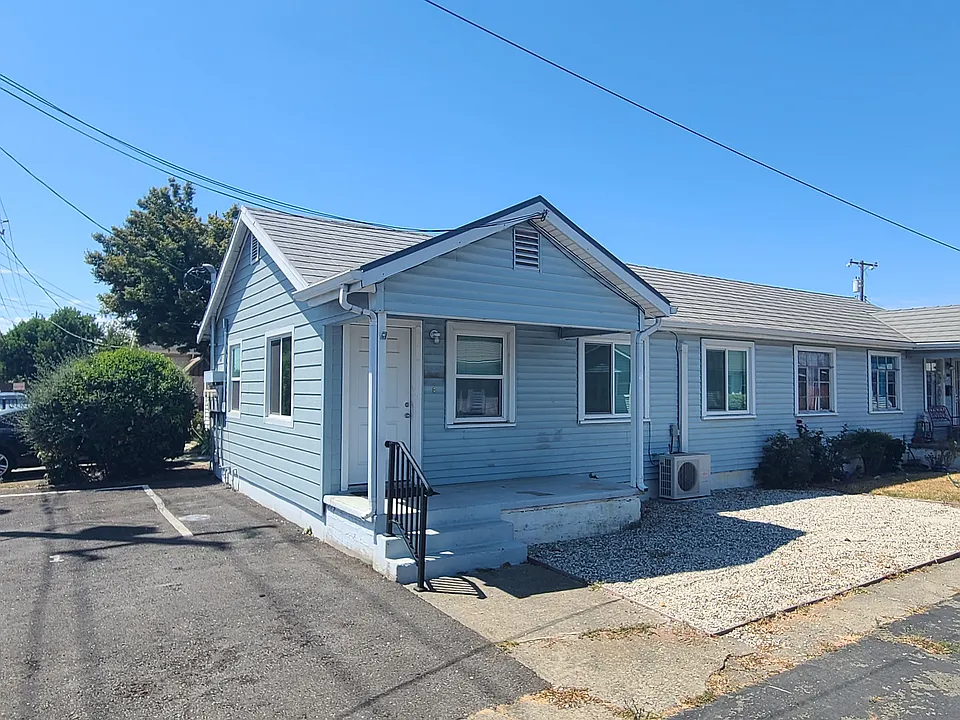 1308 Woolner Ave #A