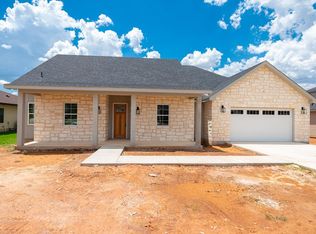 121 Madrona Ln, Fredericksburg, TX 78624