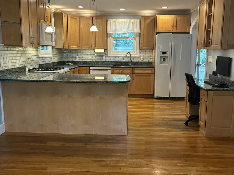 132 Eliot St — Photo 6