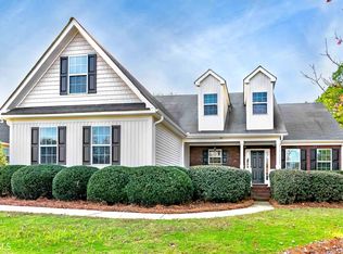 110 Waters Edge Ln, Jackson, GA 30233