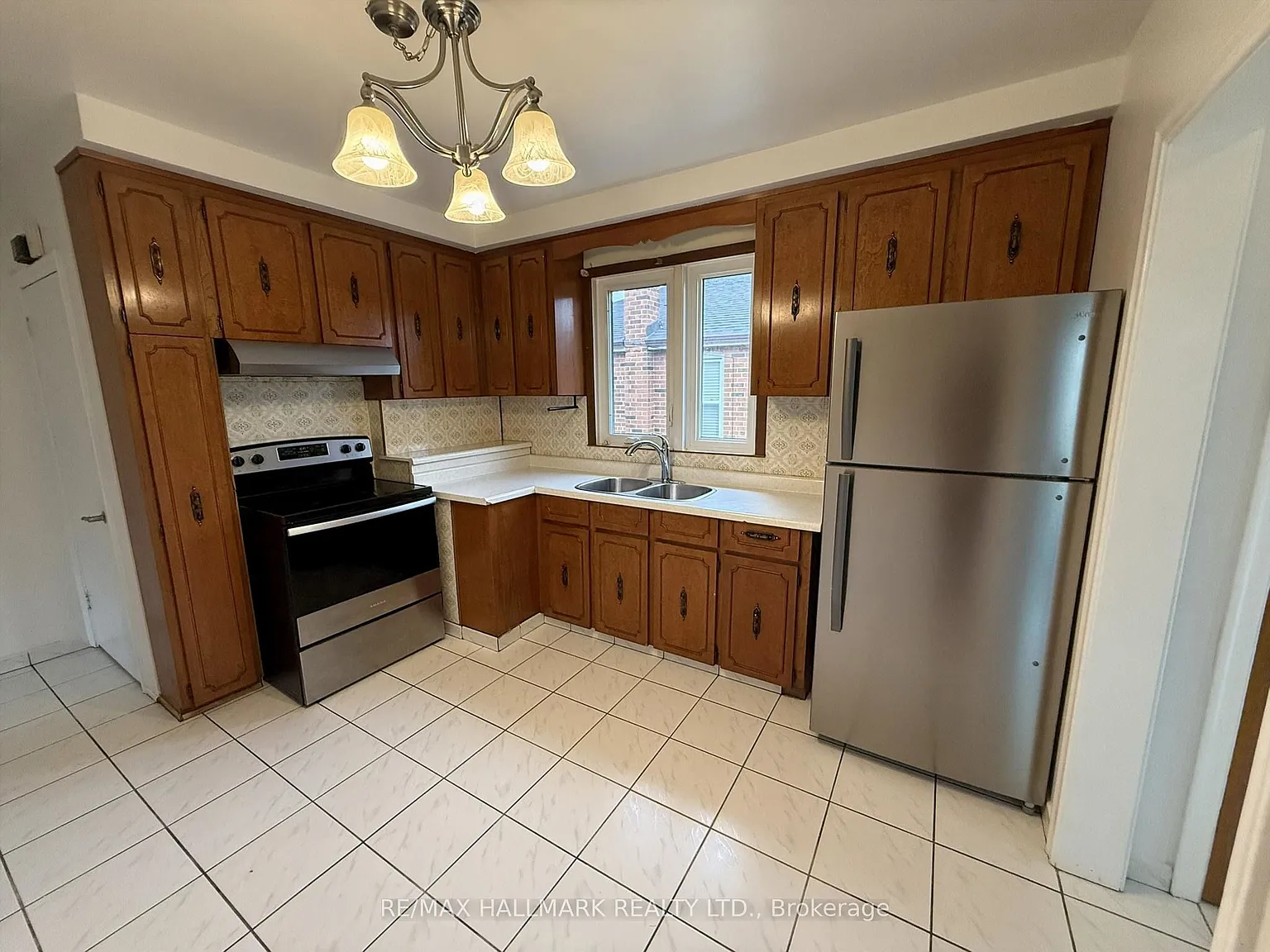 3 bed, $3,200 — Photo 4