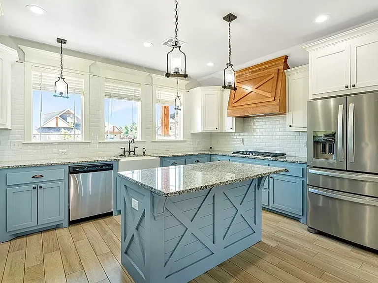 4609 McCann Ave — Photo 4