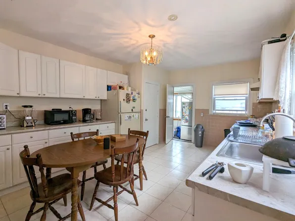 37 Pearson Rd, Somerville, MA 02144