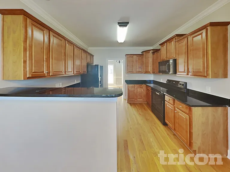 3228 Genoa Dr — Photo 6