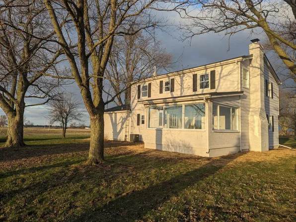 2555 S Base Rd, Rushville, IN 46173