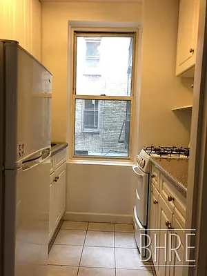 Rented by Brooklyn Heights Real Estate Inc | media 8