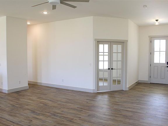 3rd image of 413 Village Lake Dr