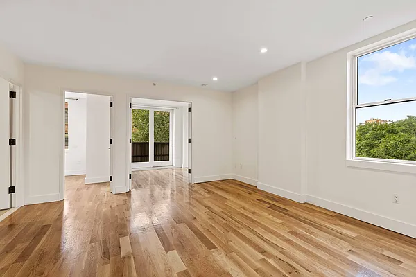 Living room, photo 1