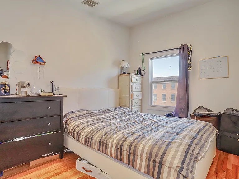 265 3rd St #3 — Photo 9