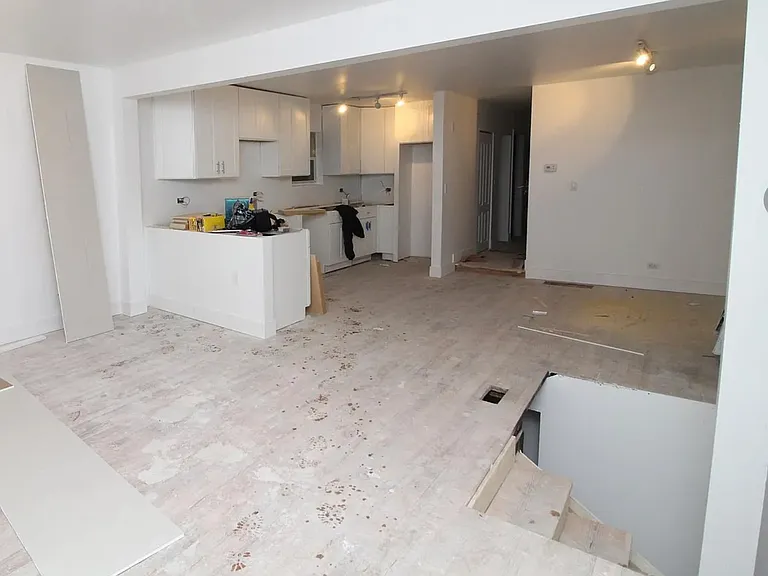 923 S Carpenter St #1F — Photo 5