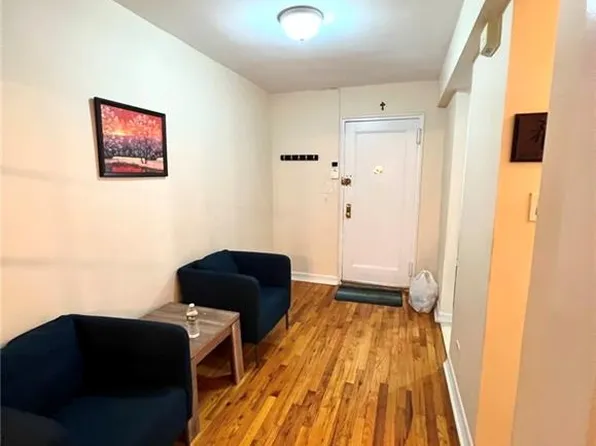 2331 Ocean Avenue image 4 of 14