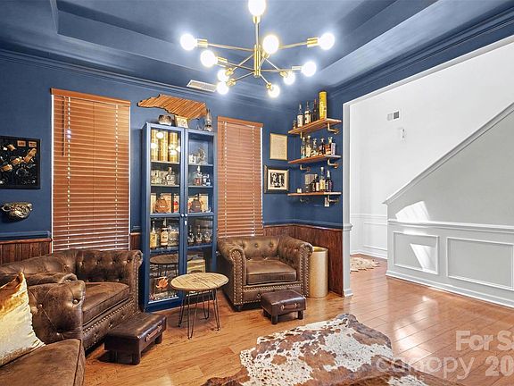 4th image of 3324 Brackhill St