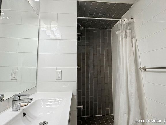 5th image of 8 Balsam Ave N #1