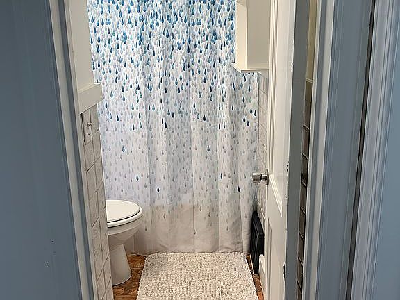 3rd image of 1069 Kentwood St NE