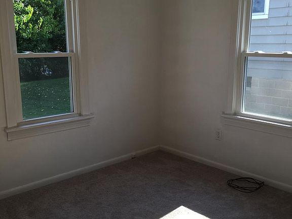 5th image of 3819 East Ave