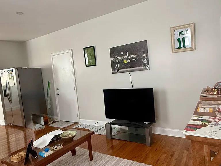 129 Maple Ave #4 — Photo 6