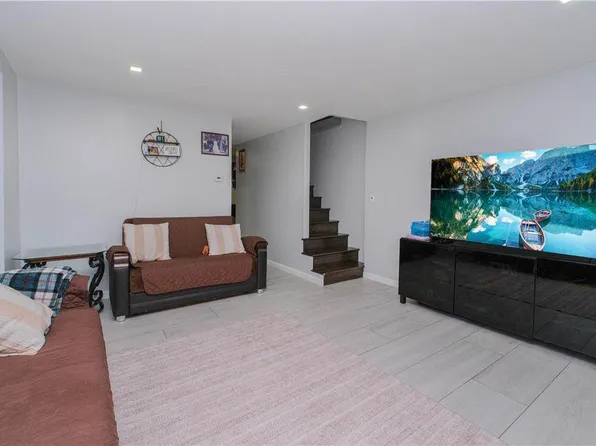 2612 Harway Avenue image 5 of 30