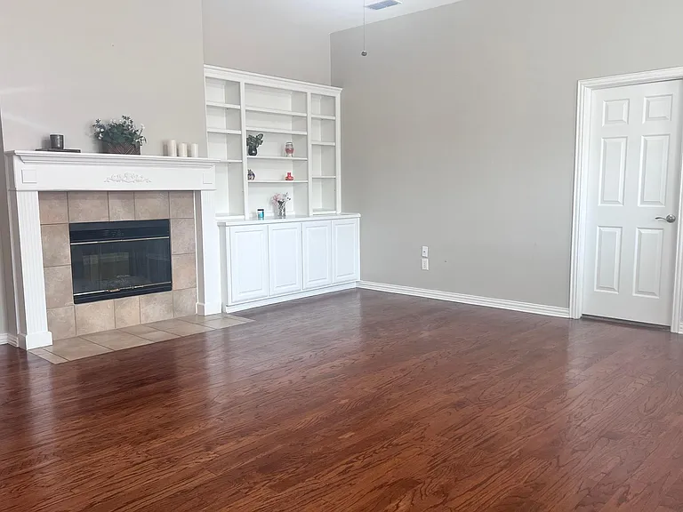 5917 Colby Dr — Photo 6