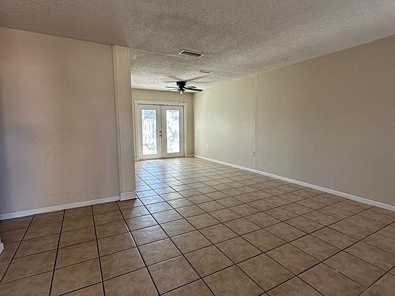 4th image of 508 Chateau Cir
