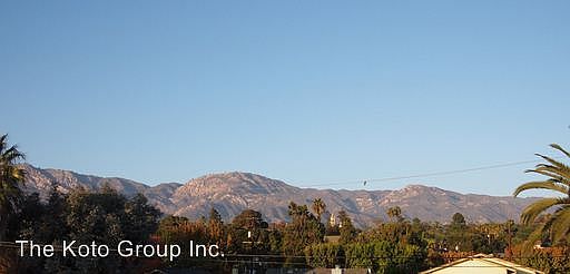 5th image of 2320 De La Vina St