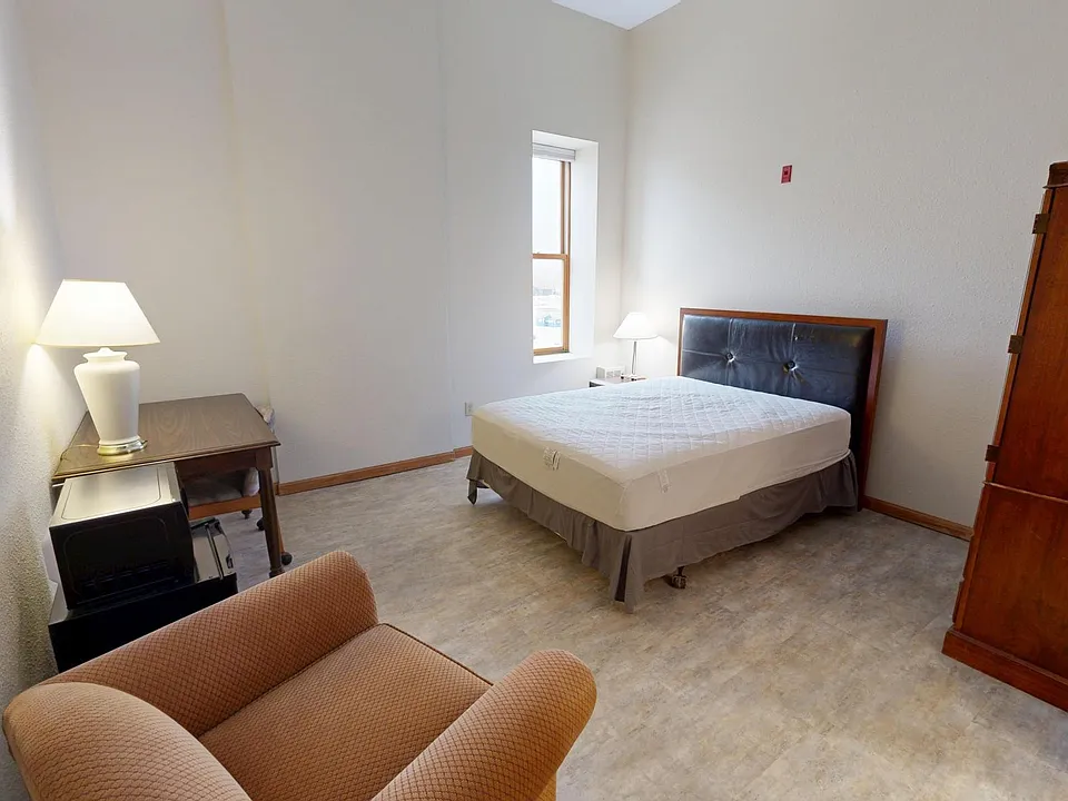 542 Benson Avenue Sw Ensuite #210