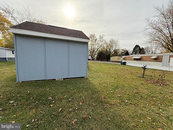 4th image of 158 Crestwood Dr