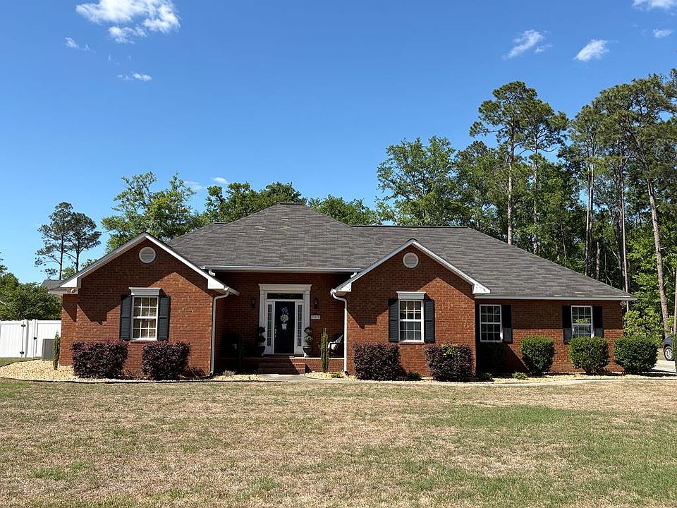 1st image of 713 Sharpe Dr