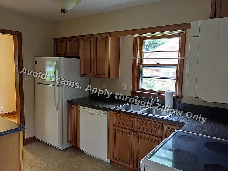 3533 Richards Blvd — Photo 8