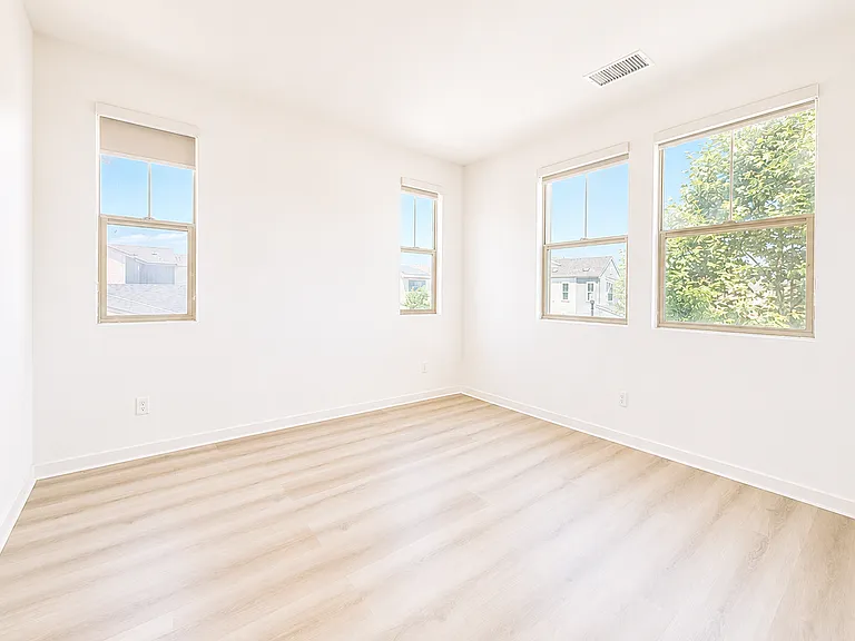 4780 S Ivy Ave — Photo 19