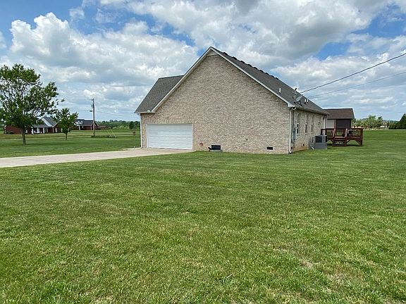 4th image of 132 Holly Ct