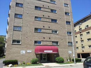 7449 Washington St APT 208, Forest Park, IL 60130