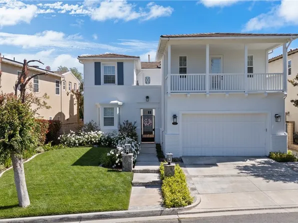26814 Fairlain Dr, Valencia, CA 91355