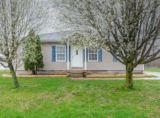 195 River Oaks Dr, Shepherdsville, KY 40165