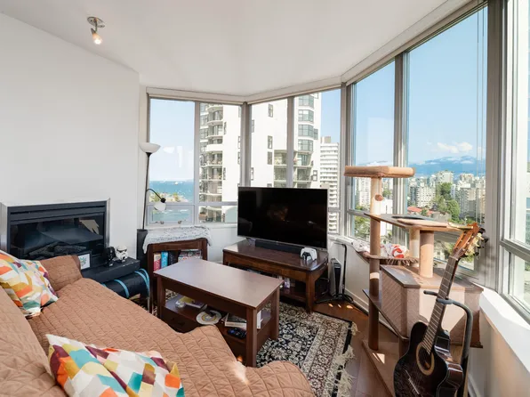 1005 Beach Ave #2003, Vancouver, BC V6E 3W2