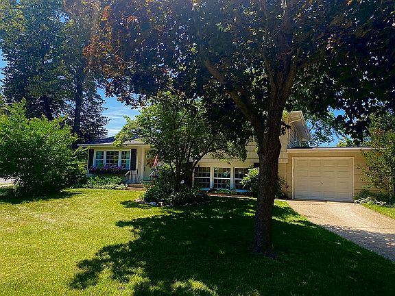 with New Pictures coming !