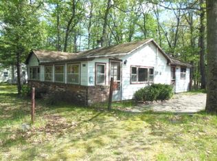 6804 Swallow Dr, Harrison, MI 48625