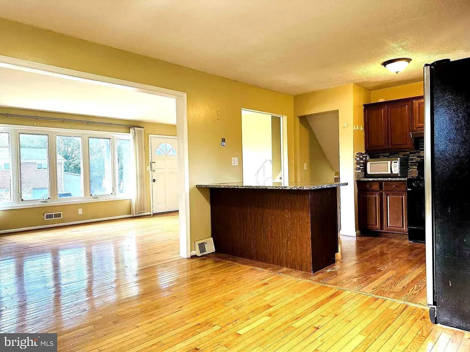 3 bed, 2.5 bath, 1998 sqft, $2,950 — Photo 4