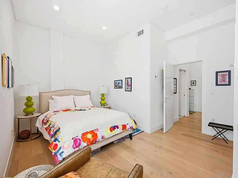 399 E Del Mar Blvd #103 — Photo 18