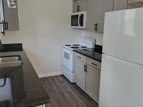 3rd image of 314 Chestnut St #A