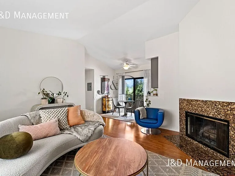 3935 32nd St #5 — Photo 1