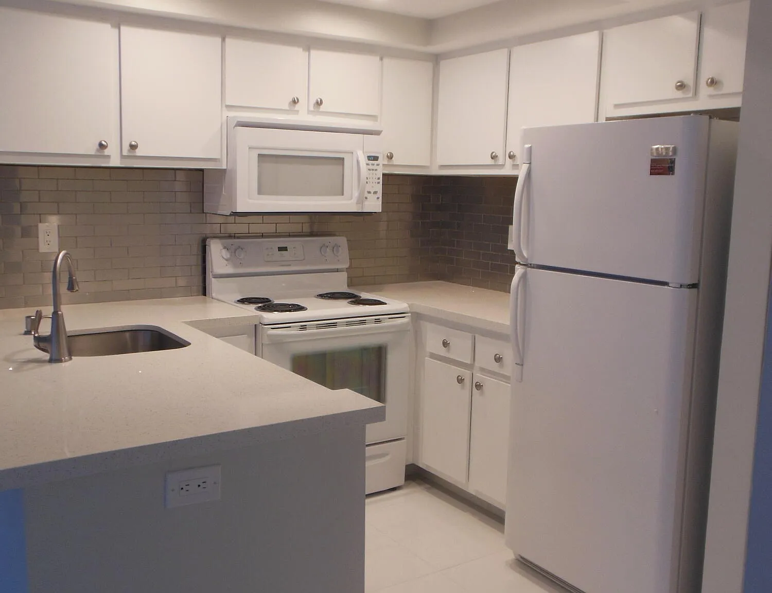 1 bed, 1.0 bath, 728 sqft, $1,650 — Photo 3