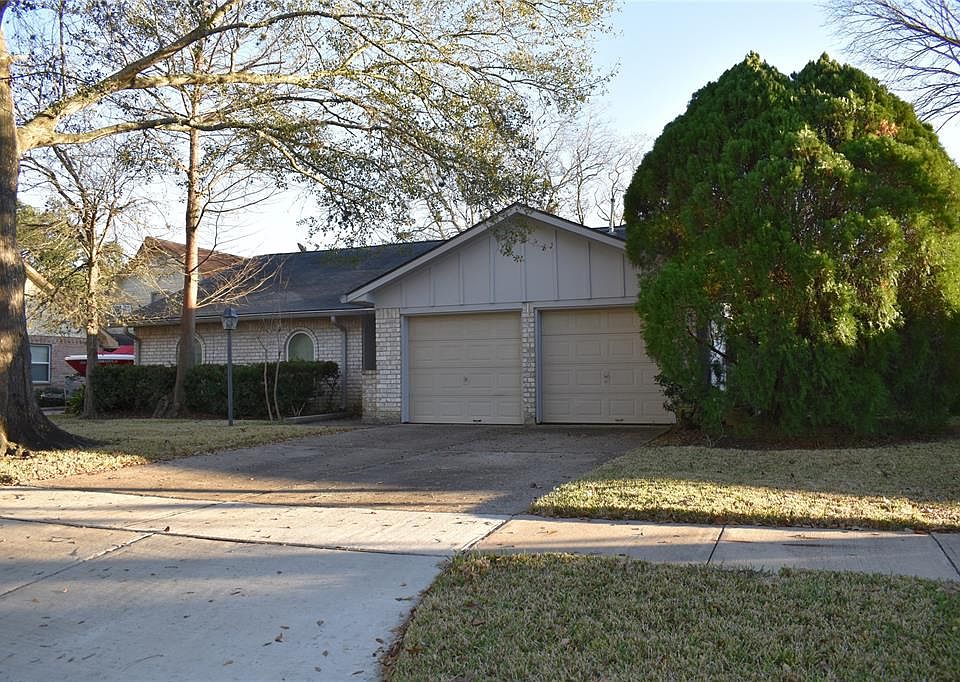 1st image of 13919 Ivymount Dr
