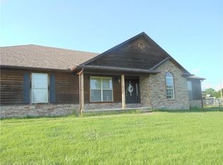 6739 Hilltop Rd, Van Buren, AR 72956