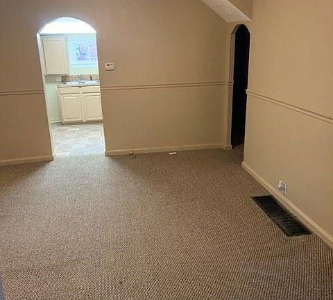 5th image of 820 Shinnick St