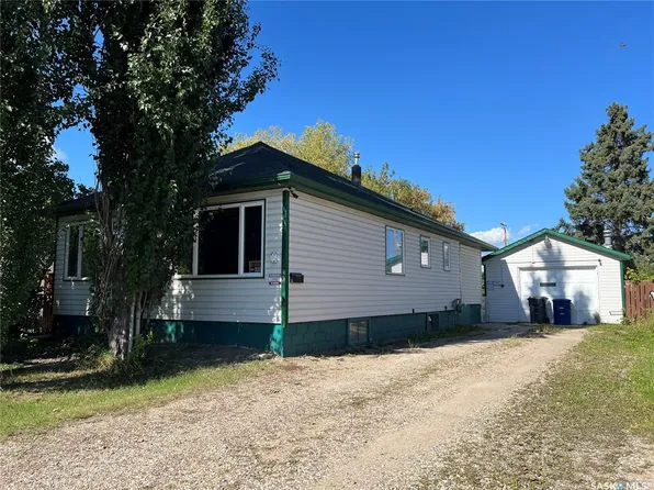 515 3rd AVENUE W, Meadow Lake, SK S9X 1B2