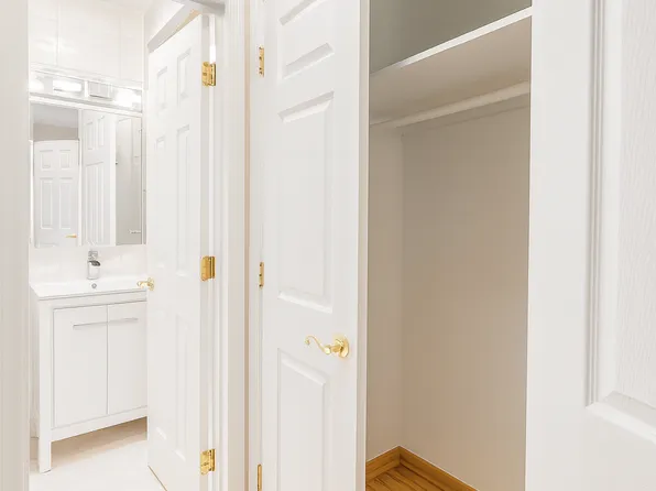 2650 East 26th Street image 13 of 14